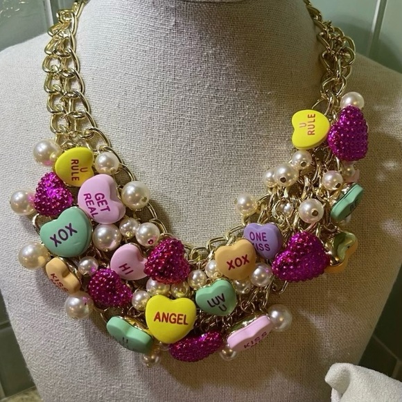 NWT Betsey Johnson Conversation Heart Necklace Bracelet Earrings Full Set - Picture 2 of 7